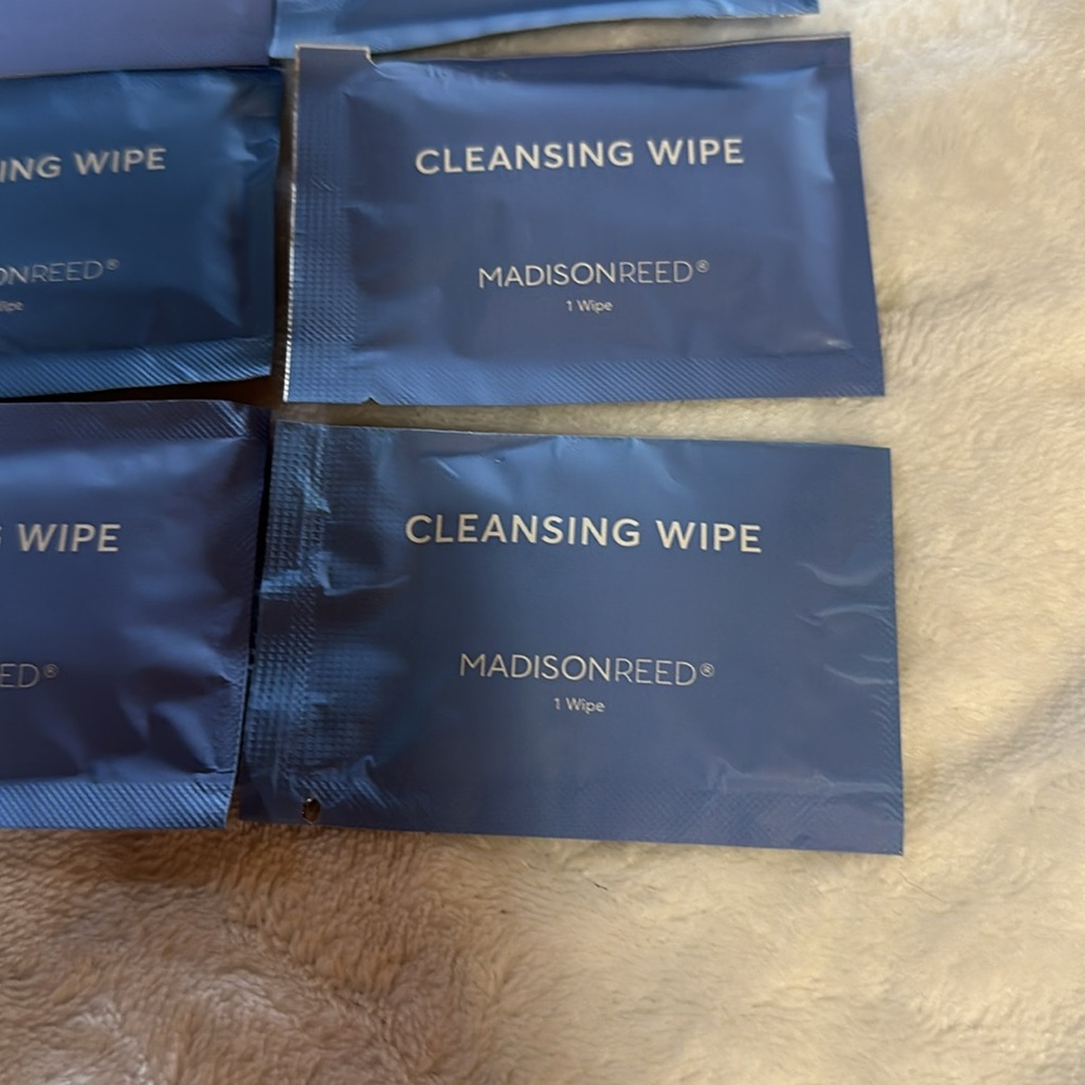 Madison Reed Hair Color Cleansing Wipe Packets - Picture 3 of 6